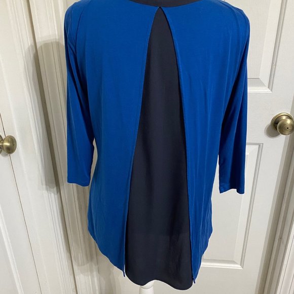 Ann Taylor M Light Weight Top with Layered Back - Picture 5 of 9